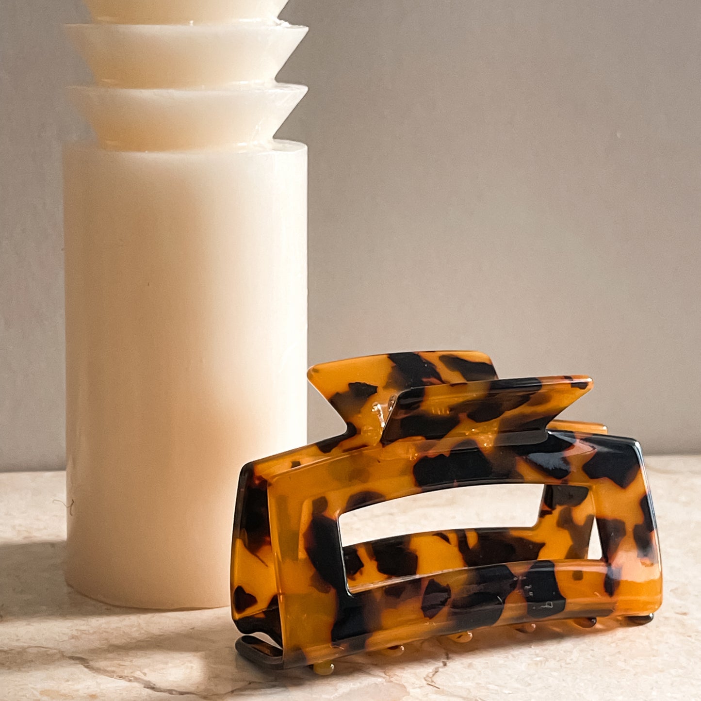 Scarlett Medium Claw Hair Clip Eco-Friendly